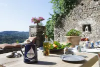 White Jasmine Cottage Hotels in Feakes