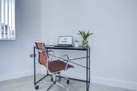 Hybrid Resi - Uxbridge with onsite car parking, near London Heathrow Airport