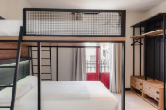 Latroupe la Granja Hotel di 