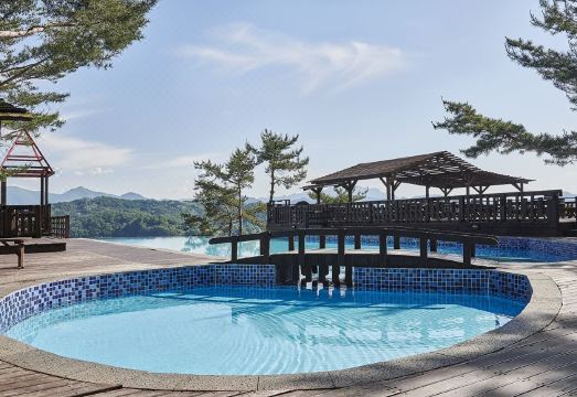 클럽이에스제천리조트 전경 또는 수영장 사진