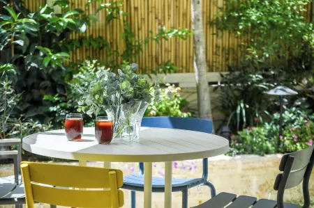 Luxurious Family Three Story House with Mamad by Sea N' Rent Отели рядом со станцией Netanya