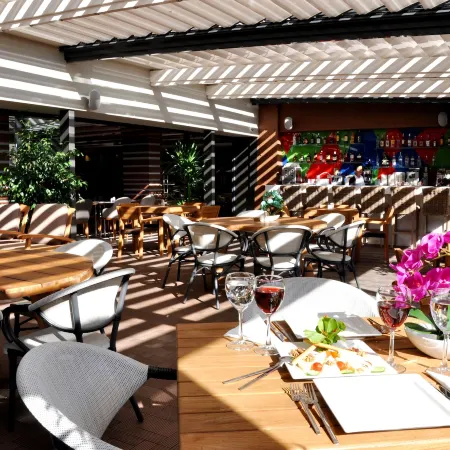 Veyron Hotels & Spa Отели рядом с достопримечательностью «Парк Бебек»