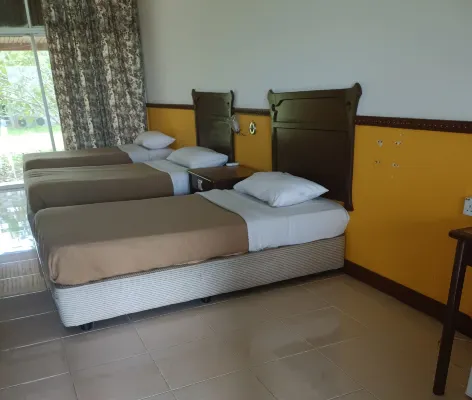Motel Desa Các khách sạn ở Batu Buruk