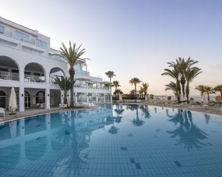 Akti Beach Hotel & Village Resort Hotels in Chloraka