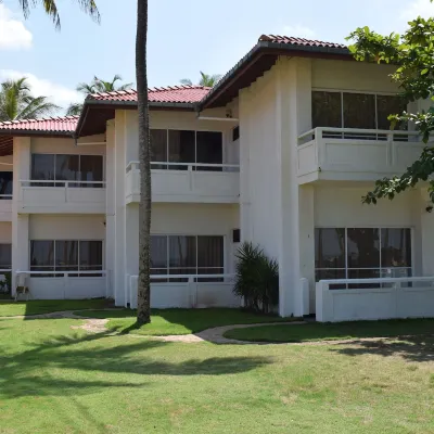 珊瑪利海灘酒店 鄰近St.Odilia Catholic Church的酒店