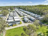 Middle Rock Holiday Resort Anna Bay Отели в г. Уан Майл