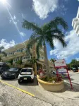 Baker's Suites Boutique Hotel - parking