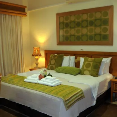 Centre Court B&B Hotels near Blue Lagoon Park