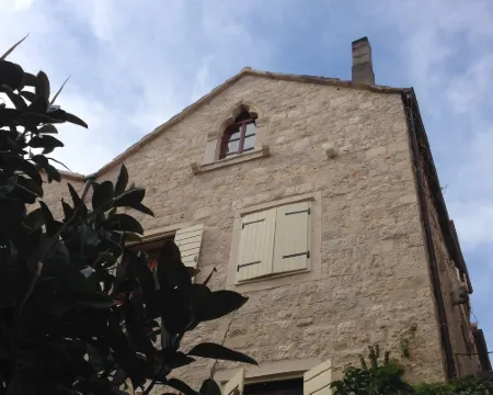 빌라 노라 흐바르 흐바르 호텔