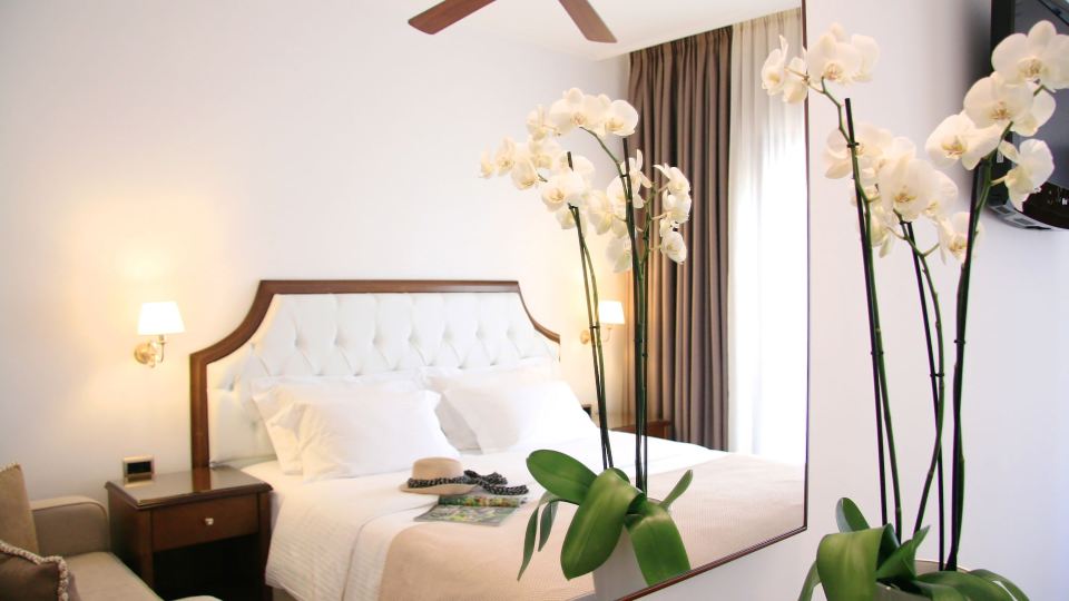 Armata Boutique Hotel