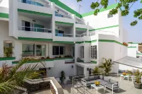 Aparthotel Esquinzo Y Monte Del Mar Hotels in Esquinzo