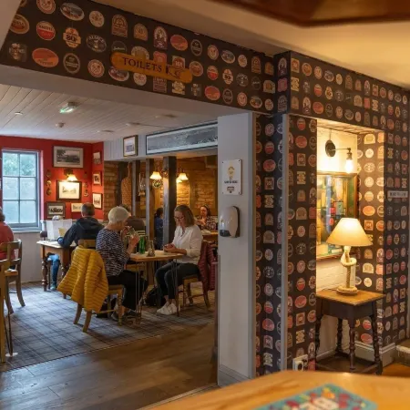 The Bugle Coaching Inn Отели рядом с достопримечательностью «Tapnell Farm Holiday Destination»