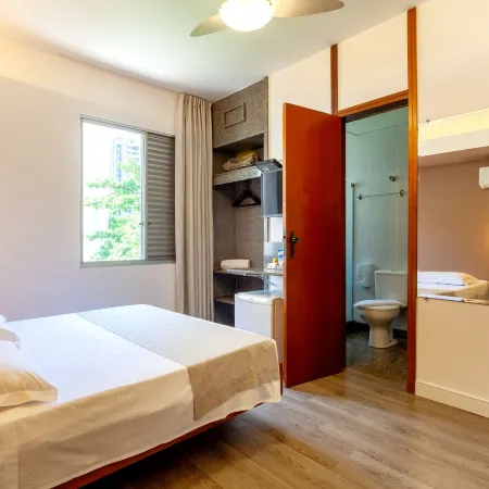 Savassi Hotel Отели рядом с достопримечательностью «Площадь Свободы»