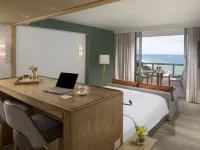 Eden Roc Miami Beach Hotels near Mid-Beach