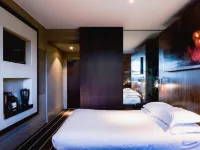 Mour Hotel Hotels in Annesley