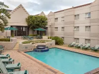 City Lodge Hotel Gqeberha Hotels near Summerstrand