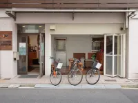 J-Hoppers Hiroshima Guesthouse Hotels in 
