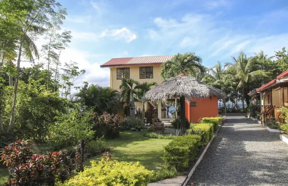 海雅黑島海灘餐館度假村