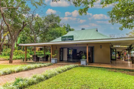 Perry's Bridge Hollow Boutique Hotel Отели в г. Хейзивью