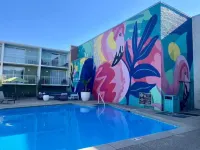 Oasis Hotel & Conv. Center, Ascend Hotel Collection - Pools