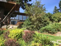 Cottage Lake Bed and Breakfast فنادق في Woodinville