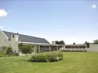 Gaikou Lodge Hotels near Drostdy Museum