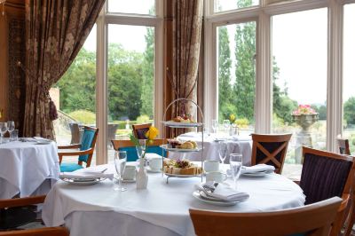 レストラン ホールマーク ホテル ザ ウエルコム ストラットフォード アポン エイボンの写真