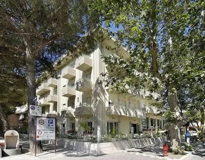 Hotel Muccioli Hotels near Calypso Beach