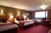 Riverside Lodge Hotel - parking