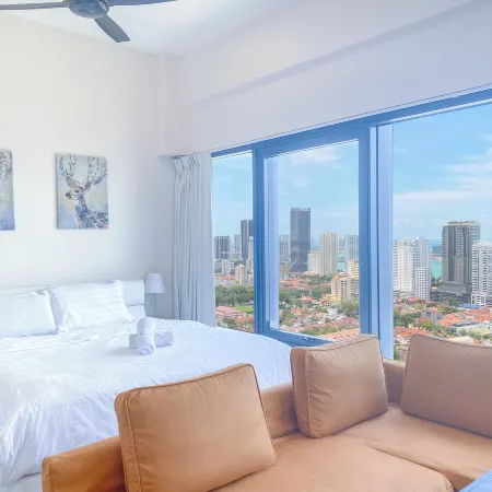 Tropicana 218 Macalister by YueLai Inn