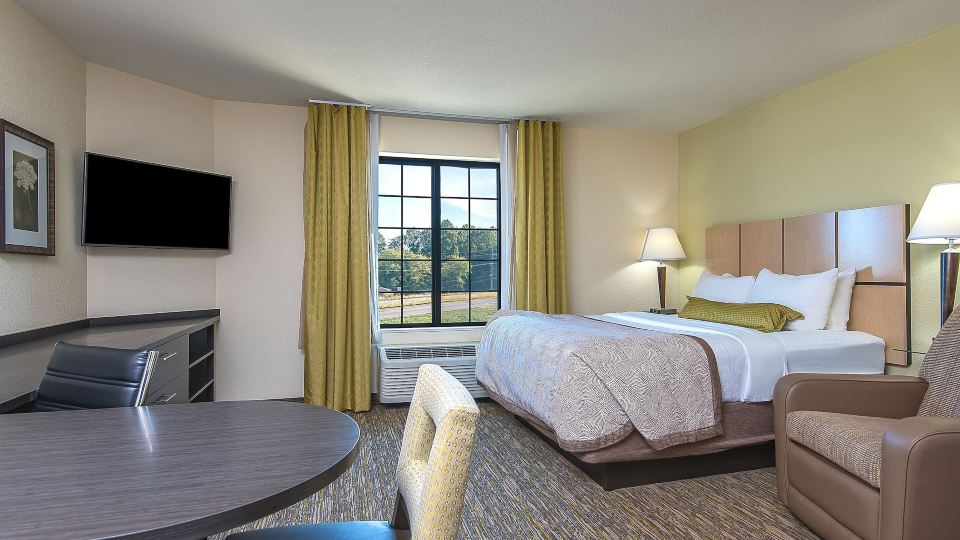 Candlewood Suites BLOOMINGTON by IHG
