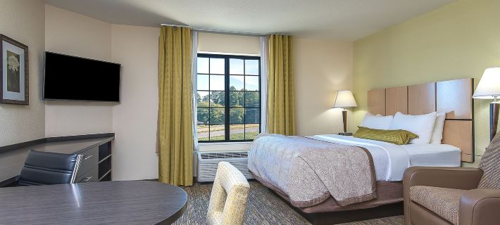 Candlewood Suites BLOOMINGTON by IHG Hotels in Bloomington