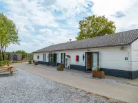 Comfortable Air-Conditioned Chalet in Limburg Hotels in Heijenrath