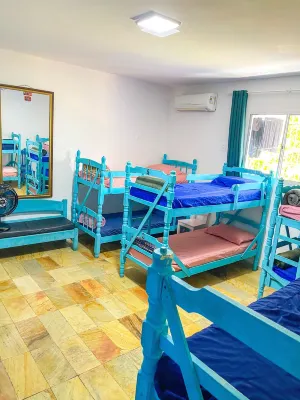 Onça da Praia Hostel