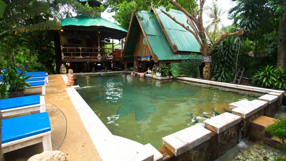 Tropical Garden Bungalow
