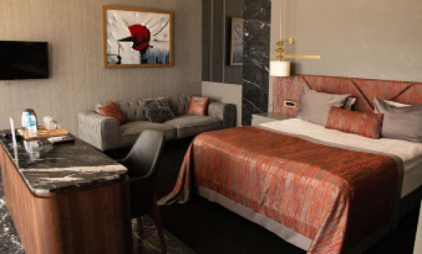 B&C HOTEL - Housity
