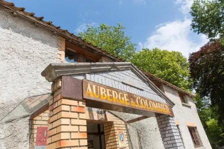 Logis - Auberge du Colombier Отели в г. Цюткерк