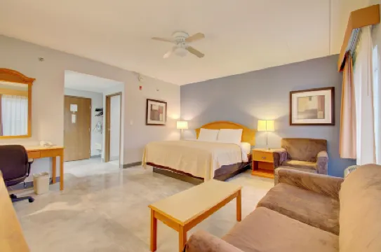 Quality Inn & Suites Cvg Airport