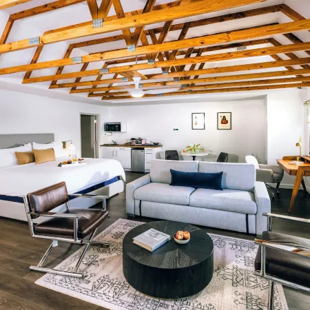 All-Movie Hotel