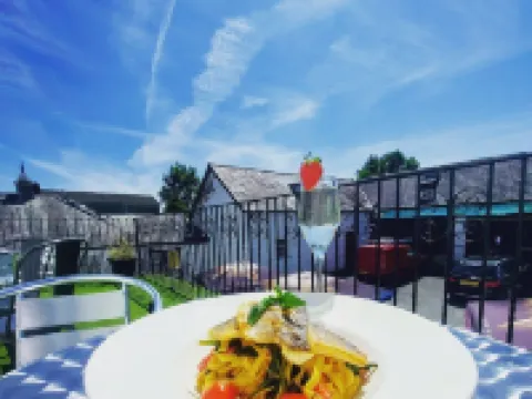 ザ ブラック ライオン ロイヤル ホテル ランピターのホテル