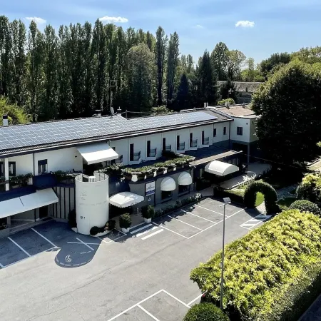 Hotel All'Orso Отели в г. Ронкаде