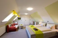 Kräuterhotel Garni Zur Klostergrotte Hotels in Bad Berka