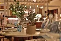 Le Barthélemy Hotel & Spa - breakfast