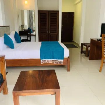 Hotel Gangaaddara Hotels near Temple of the Gadaladenia