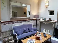Le Petit Paris Hotels in Seville
