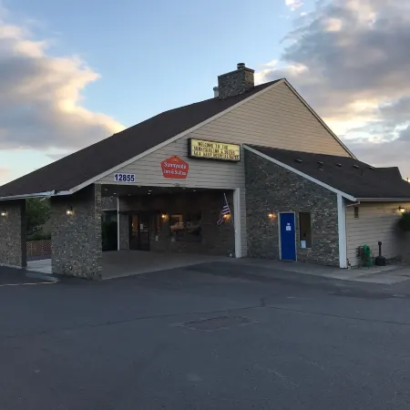 Sunnyside Inn and Suites