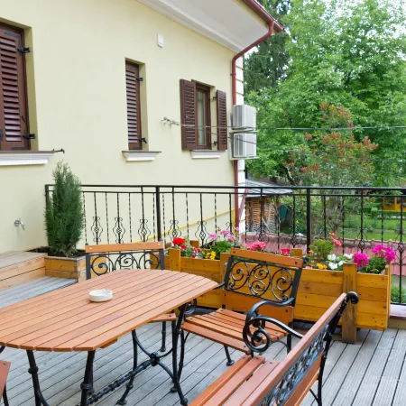 Arina Apartments