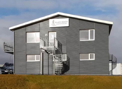 Black Beach Guesthouse