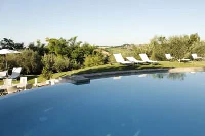 Castello di Monterado فنادق في San Costanzo