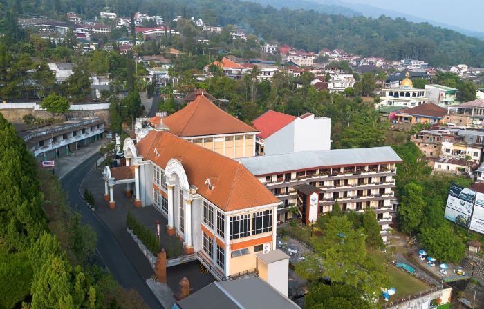 Royal Hotel and Convention Tretes